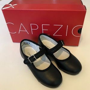 Capezio girls size 9 Mary Jane tap shoes